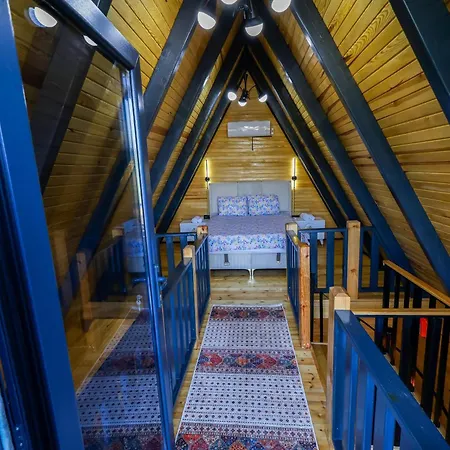 Yeliza Tatil Evi *
